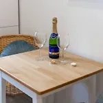 Deja Vu Botique 아파트 *